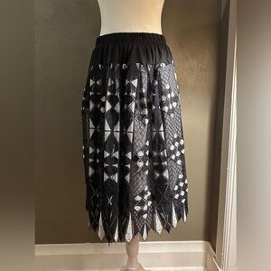 Black and silver (not shiny) overlay skirt size 4 NWT, by Simon Chang